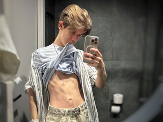 AdrianBlus video ass