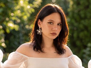 AlicePertim recorded live