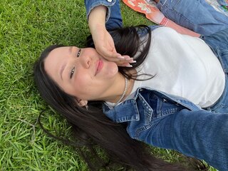AlizLee live ass
