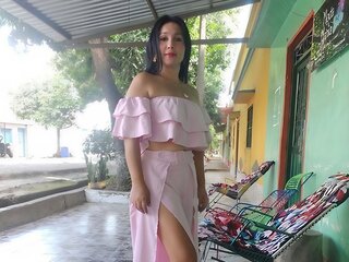 AllisonJones shows jasmin