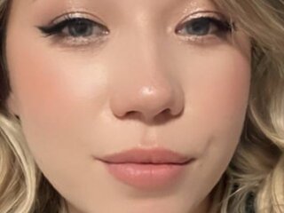 AlyraSun cam live