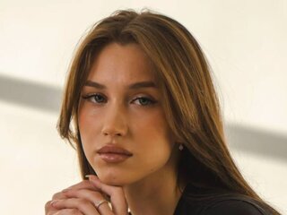 AmelinaBrauberg livejasmin fuck