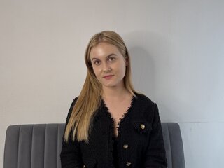 BellaMonson anal pics