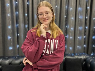 EllaCharms show live