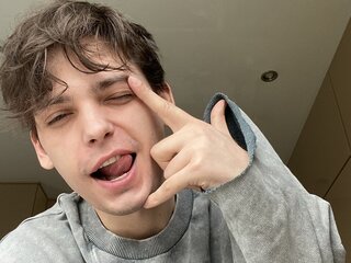 EvanDionys cam webcam