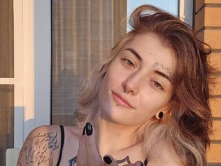 GoldenLips porn cam