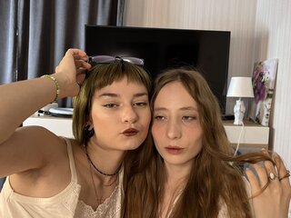 LaineAndCarina toy shows