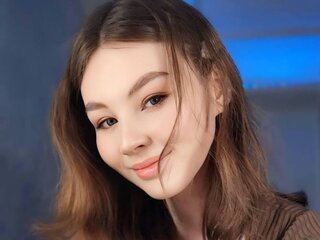 LuanneGfroerer hd ass