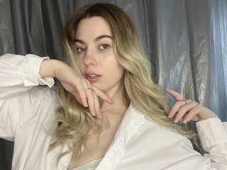MargoRoxy shows fuck