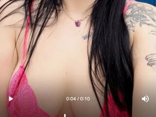 MelanieDaring webcam video