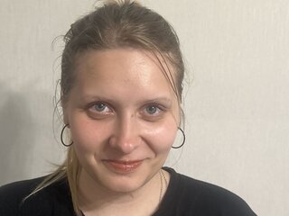 MileyMixi anal livejasmin