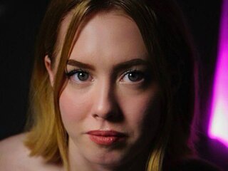 NoraCollins online shows