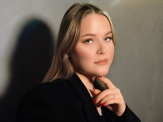 SallySavage hd online