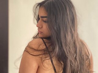 SamDeep shows cam