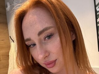 SlyAlice show nude
