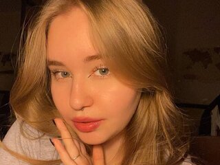 SusanLee webcam lj